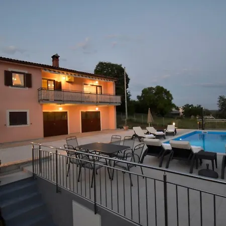 Kuca Legovic Villa *