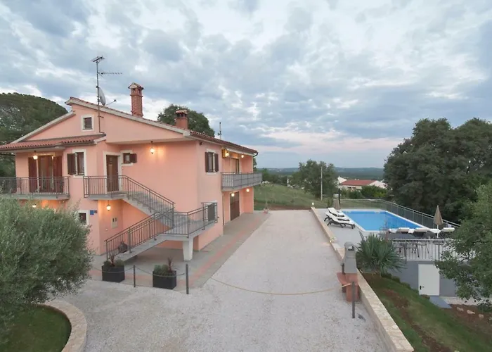 Kuca Legovic Villa *