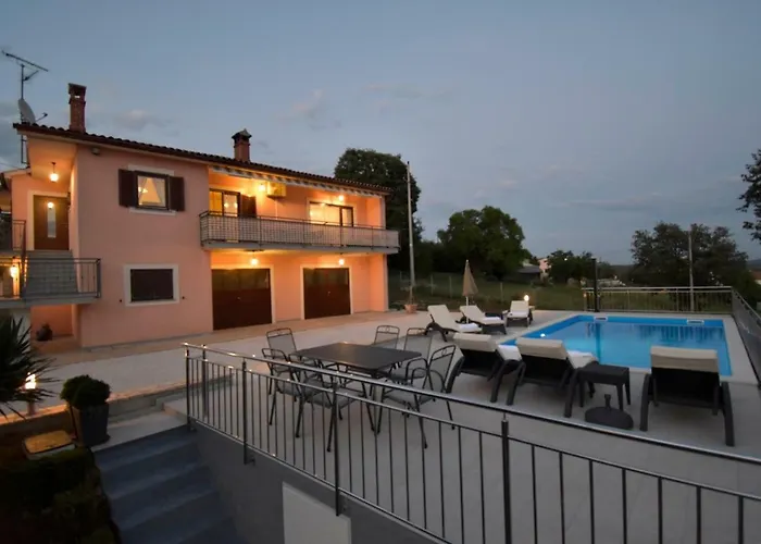 Kuca Legovic Villa *